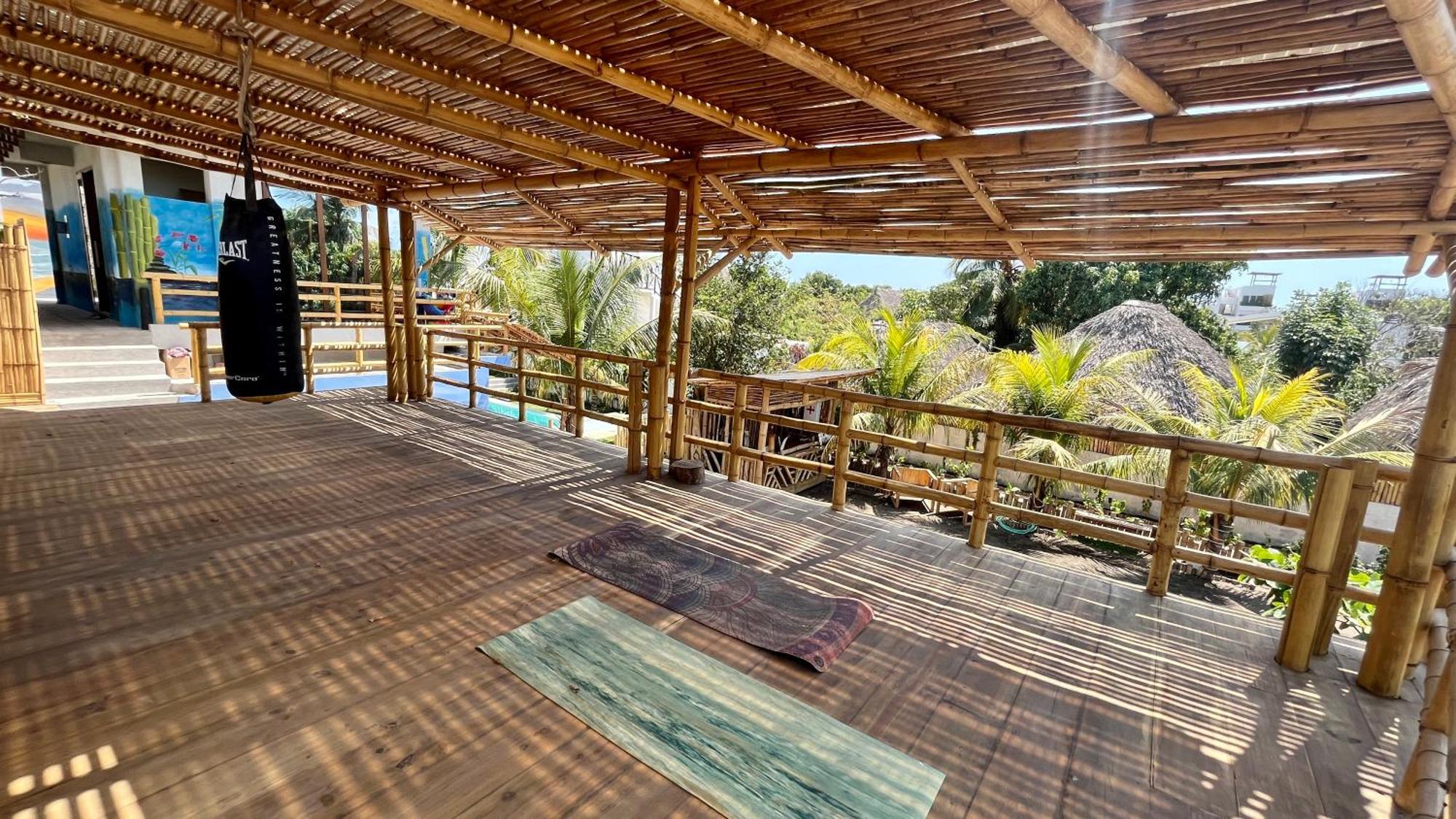 Shanti Surf Camp El Paredon Buena Vista Exterior photo